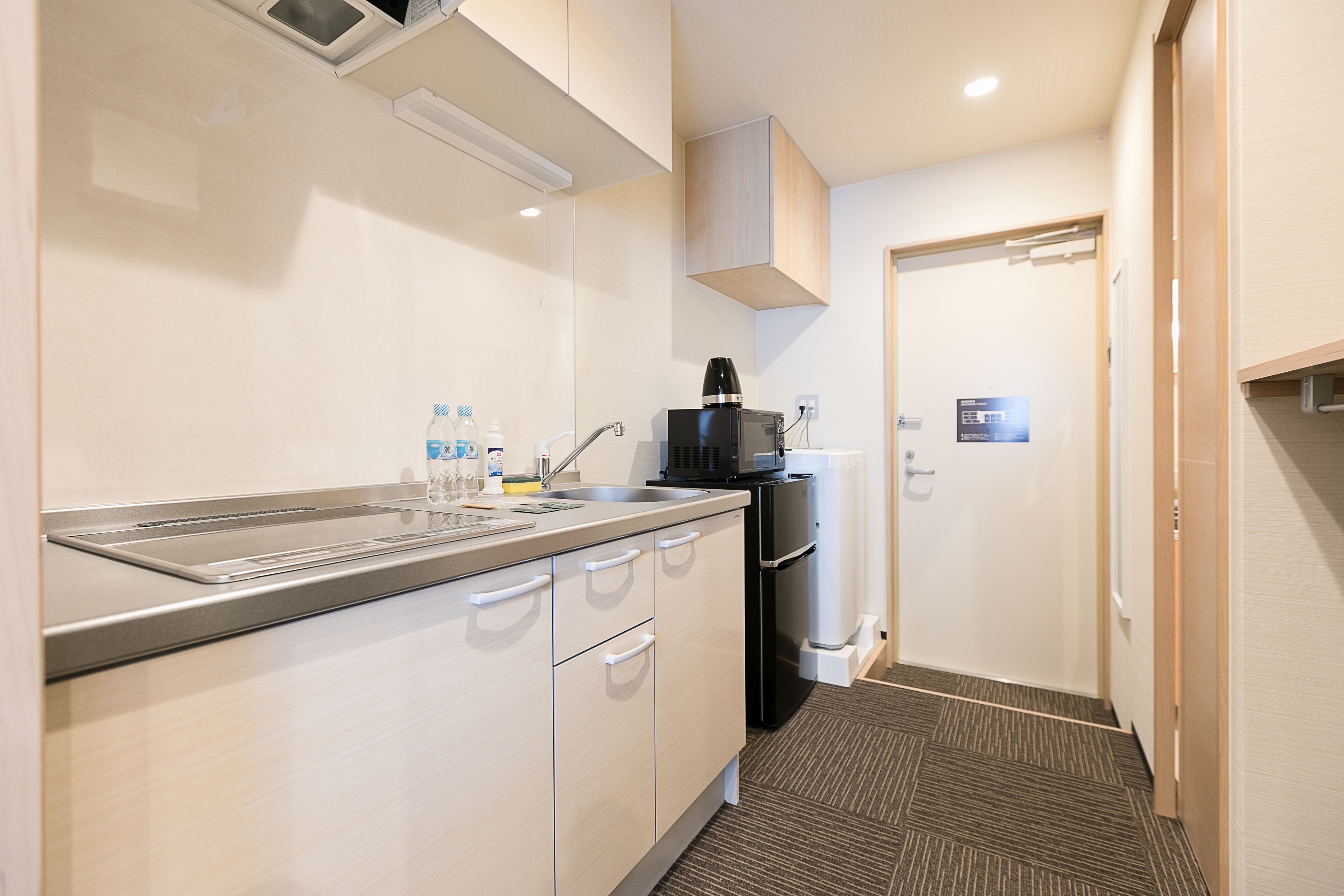 fridge, microwave, stovetop, electric kettle