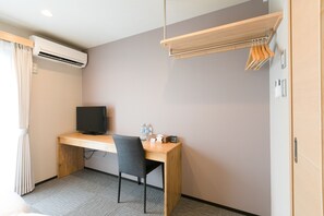 Standard-Zweibettzimmer | Businesscenter im Zimmer