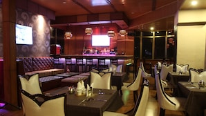 مطعم