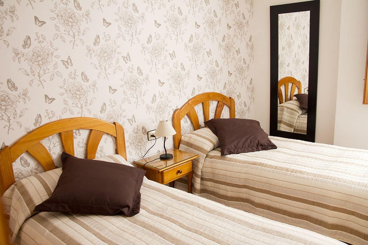 Rollaway beds, free WiFi, bed sheets