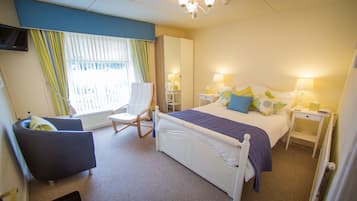 Double Room, 1 Double Bed, Non Smoking | Iron/ironing board, free WiFi, bed sheets