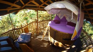 Comfort Tree House | Dihias secara berasingan, dilengkapkan perabot secara berasingan 