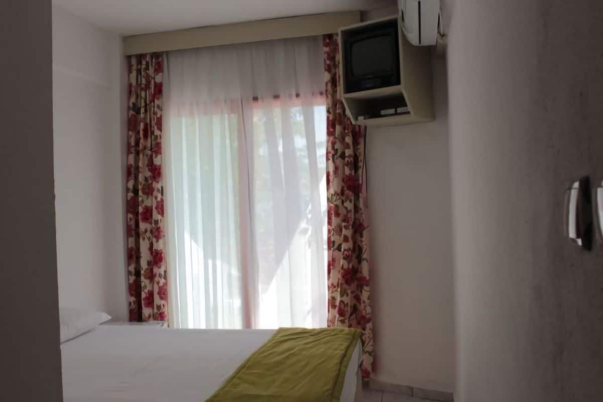 Minibar, cunas gratuitas y wifi gratis