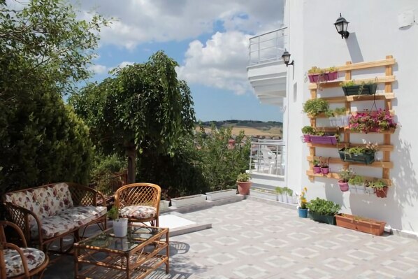 Terrace/patio - Kosk Motel (Gallipoli)