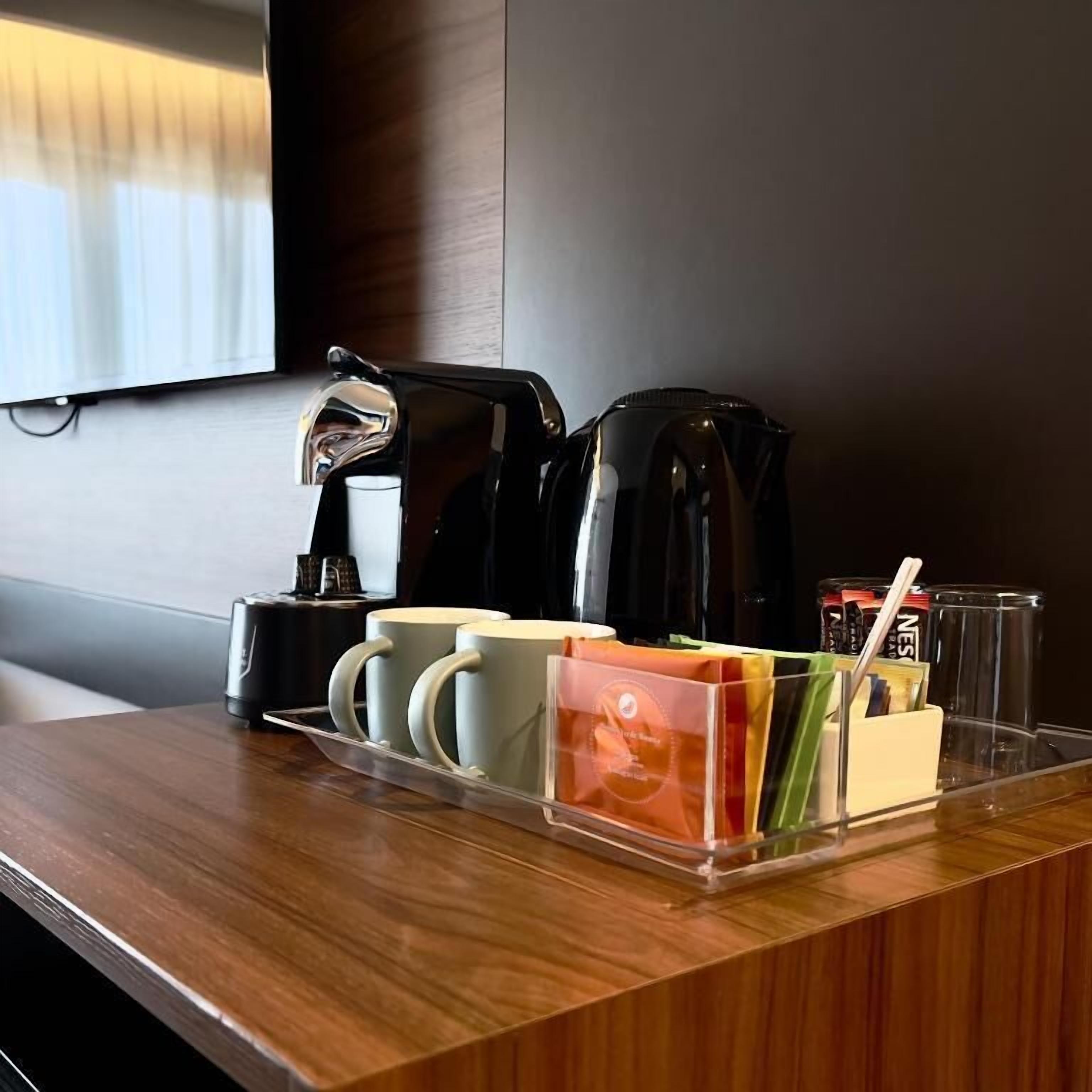 executive room, 2 single beds | minibar, in-room safe, desk, laptop workspace