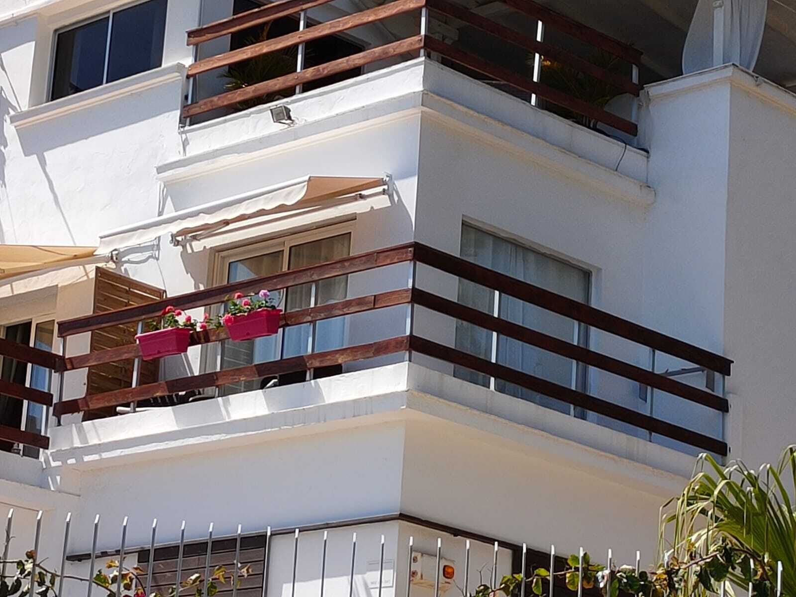 雙人房, 陽台 (Private Bathroom) | 迷你吧、遮光布/窗簾、免費無線上  網、床單