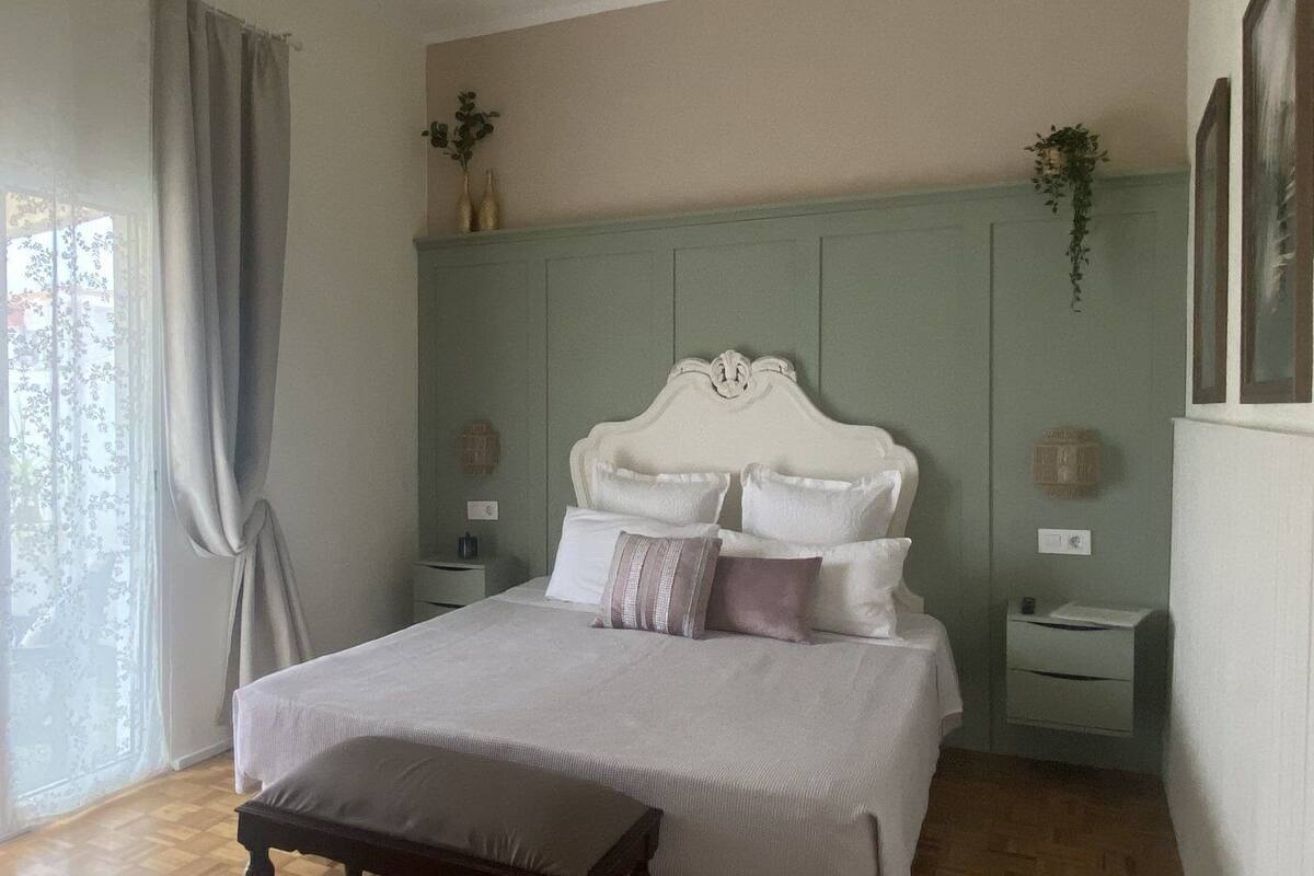 Minibar, rideaux occultants, Wi-Fi gratuit, draps fournis