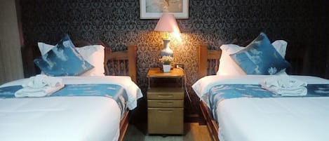 Deluxe Twin Room | Premium bedding, down comforters, Select Comfort beds