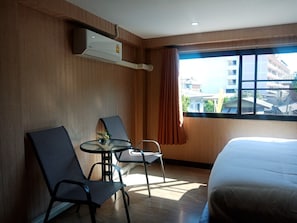 Premium bedding, down comforters, Select Comfort beds - A Lanna Boutique House (Chiang Mai)