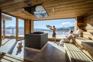 Sauna, tab panas, bilik wap, rawatan badan, hidroterapi, aromaterapi