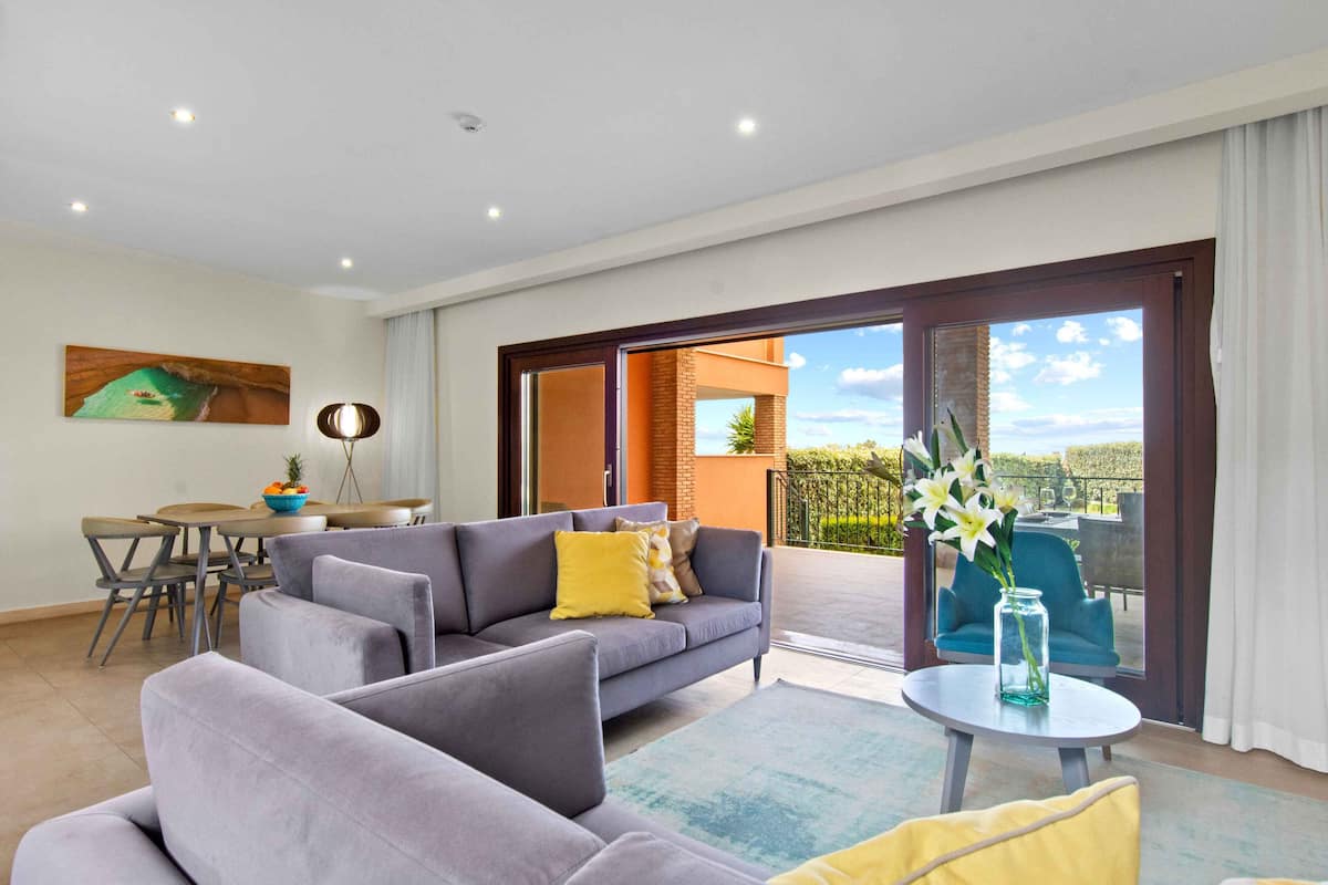 Deluxe Townhome, 3 Bedrooms, Private Pool | Living area | Flat-screen TV