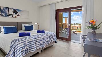 Deluxe Townhome, 3 Bedrooms, Private Pool