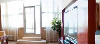 Jiangnanchun Hot Spring Resort Hotel