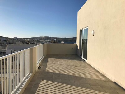 34 Holiday Suites St Paul's