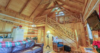 Bear Pause - 2 Bedrooms, 2 Baths, Sleeps 6 Cabin by RedAwning
