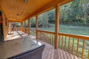 Cabana, 3 quartos | Hidromassagem externa