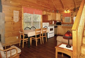 Cabin, 2 Bedrooms | Private kitchen | Fridge, microwave, oven, dishwasher