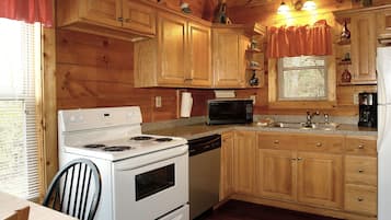 Kabin, 2 kamar tidur | Dapur pribadi | Lemari es, microwave, oven, dan mesin pencuci piring