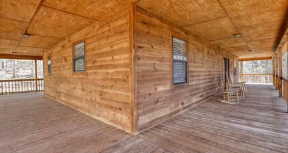 Into the Wild - 2 Bedrooms, 3 Baths, Sleeps 6 Home by RedAwning