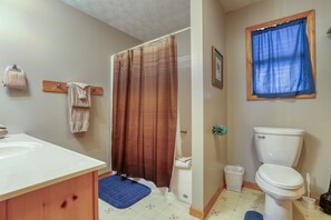 Bathroom - Into the Wild - 2 Bedrooms, 3 Baths, Sleeps 6 Home by RedAwning (Cosby)