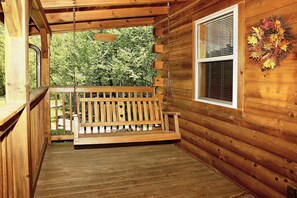 Cabin, 2 Bedrooms | Property grounds