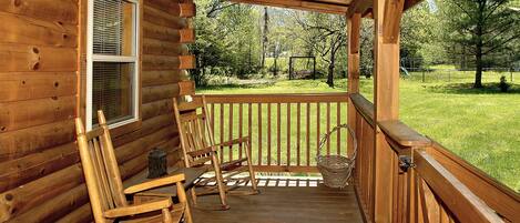 Cabin, 2 Bedrooms | Property grounds