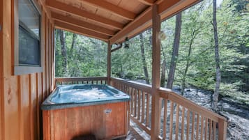 Cabin, 2 Bedrooms | Outdoor spa tub