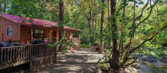 Wandering Creek - 2 Bedrooms, 1 Baths, Sleeps 6 Cabin by RedAwning