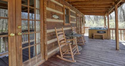 Creekside Memories - 2 Bedrooms, 2 Baths, Sleeps 6 Cabin by RedAwning