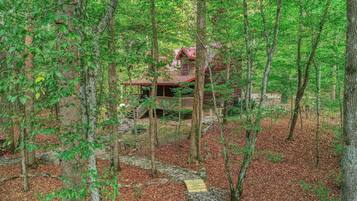 Cabin, 2 Bedrooms | Property grounds