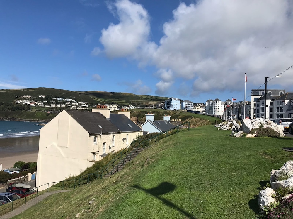 Falcon's Nest Hotel by null