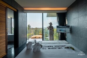 Svit Panoramic - havsutsikt (Sky) | 1 sovrum, minibar, värdeförvaringsskåp på rummet och skrivbord