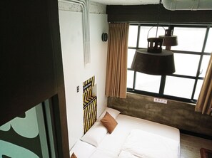 Standard Quadruple Room, Non Smoking (301) | Bathroom | Shower, free toiletries, hair dryer, slippers - Tainan House (Tainan)