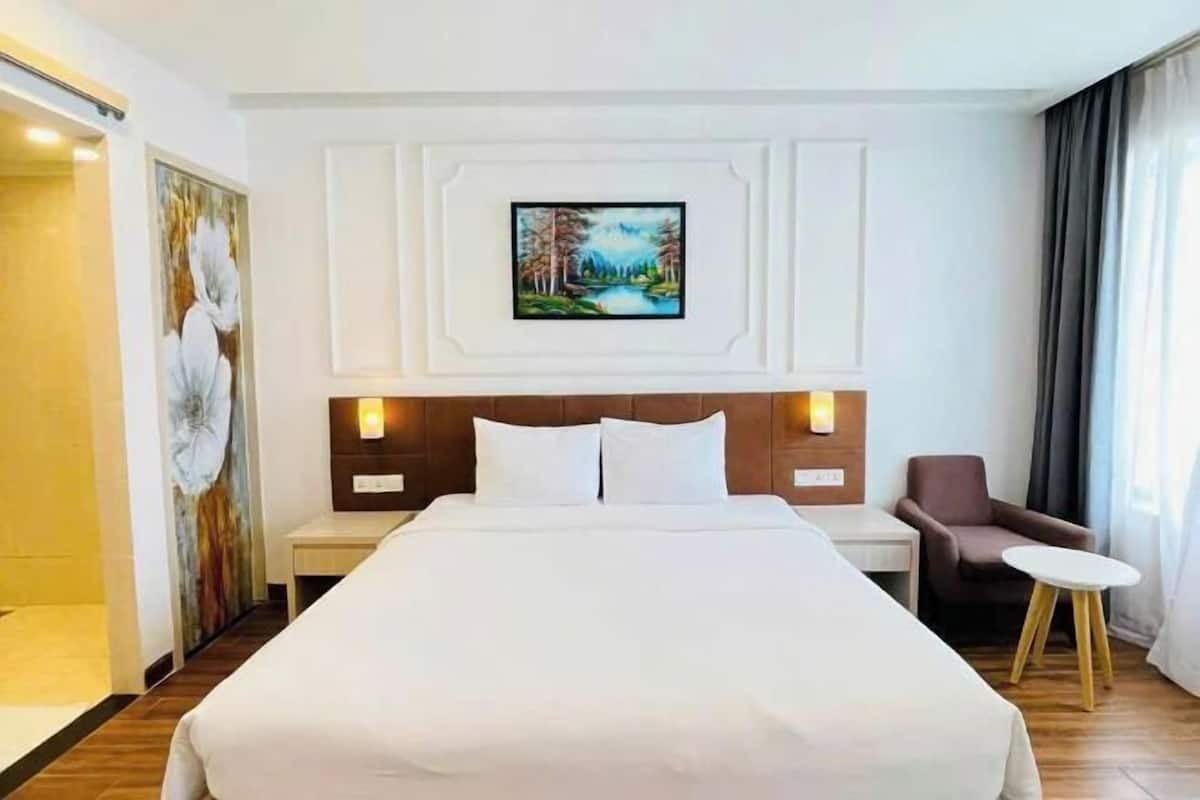 Ropa de cama de alta calidad, camas con efecto memoria y minibar