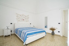 Apartment | 2 bedrooms, soundproofing, iron/ironing board, cribs/infant beds - Domus Neptuni (Monopoli)