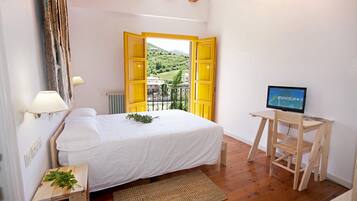 Habitación estándar doble | Camas supletorias, wifi gratis, ropa de cama