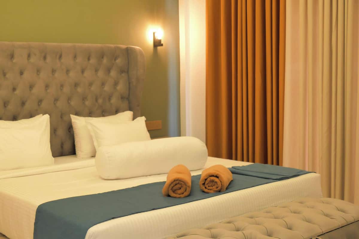 Premier Double Room | Egyptian cotton sheets, premium bedding, down comforters, pillowtop beds