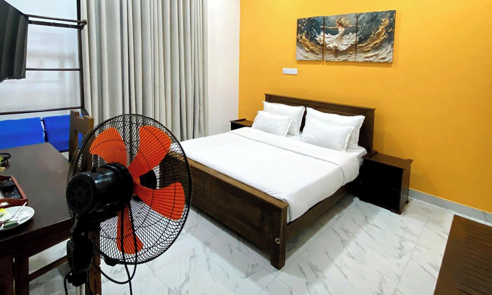 ملاءات من القطن المصري وأغطية فراش متميزة وألحفة محشوة بالريش