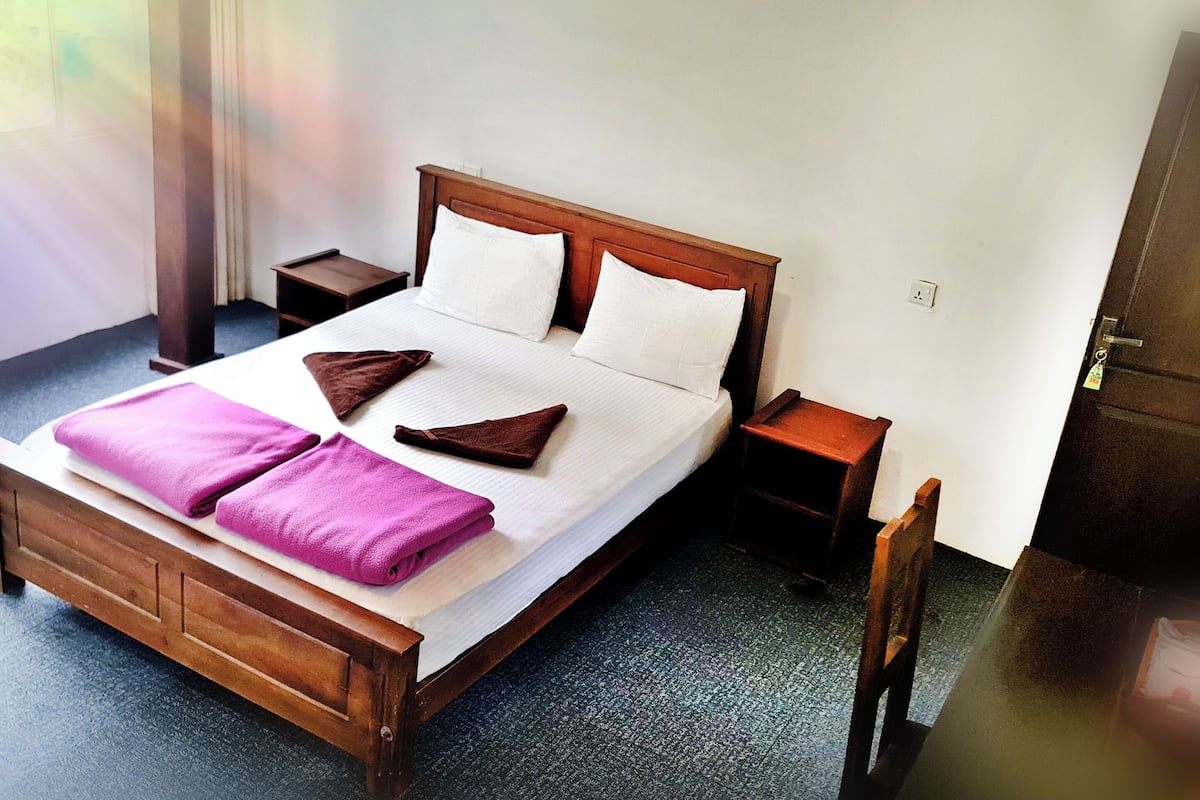 Economy-Doppelzimmer, 1 Schlafzimmer, Bergblick | Bettwäsche aus ägyptischer Baumwolle, hochwertige Bettwaren