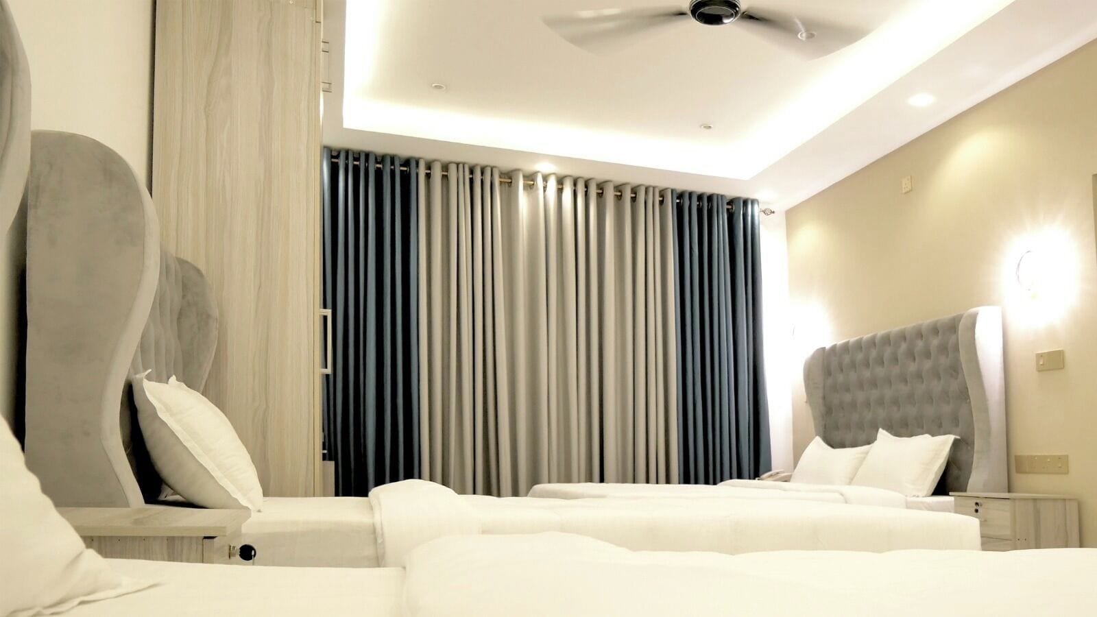 Habitación cuádruple Royal | Sábanas de algodón egipcio y ropa de cama de alta calidad