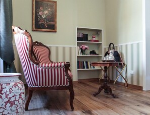 Literie de qualité, minibar, coffre-fort, bureau