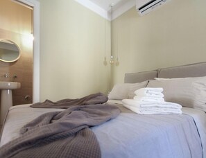 Superior Double Room (Gregoriana) | Premium bedding, minibar, in-room safe, desk - Torre Sant'Antonio Tivoli (Tivoli)