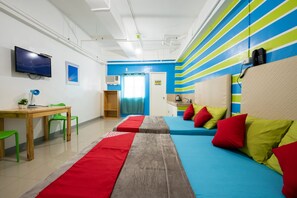 Standard Quadruple Room | Free WiFi, bed sheets