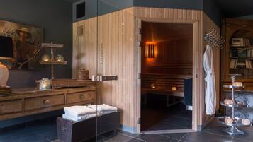 Sauna, poreallas, vartalohoitoja, vartalon kuorintoja, kasvohoitoja