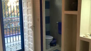 Standard House, Multiple Beds, Non Smoking | Bathroom | Deep-soaking bathtub, hair dryer, towels