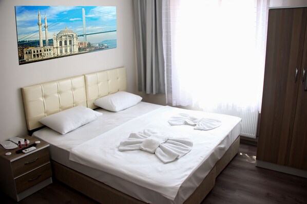 Minibar, soundproofing, iron/ironing board, free WiFi - Marpalace Hotel (Istanbul)