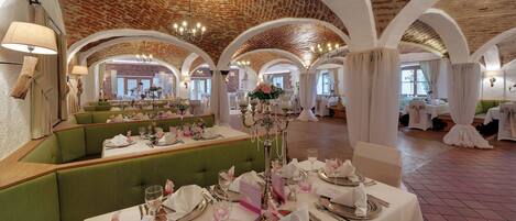 Local and international cuisine