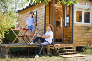 Cabaña, baño en la habitación, vista al río (Mini Chalet) | Jardín