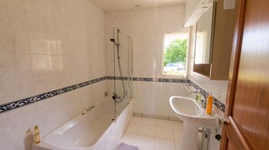 Apartment, mit Bad (Appartement de plein pied) | Badezimmer