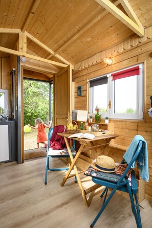 Cabin, Ensuite, River View (Mini Chalet)